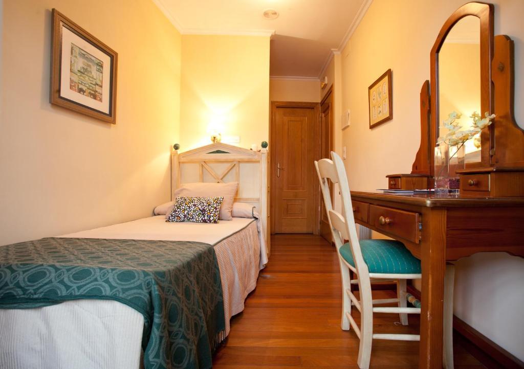 Hotel Fonte De San Roque Сантяго де Компостела Стая снимка